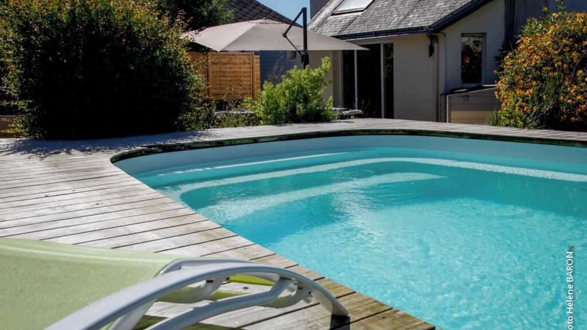 Kervoyal House | Lovely contemporary house with pool 300 m from the sea