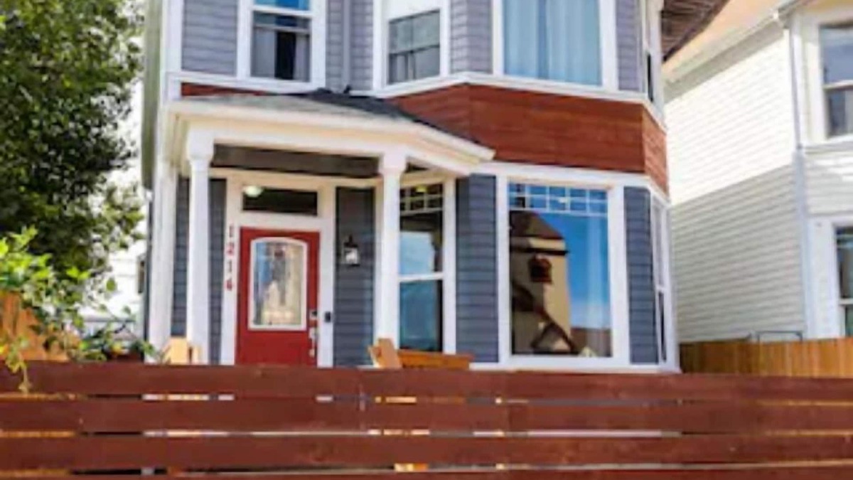 Hilltop House | Lovely converted Victorian home unit 1