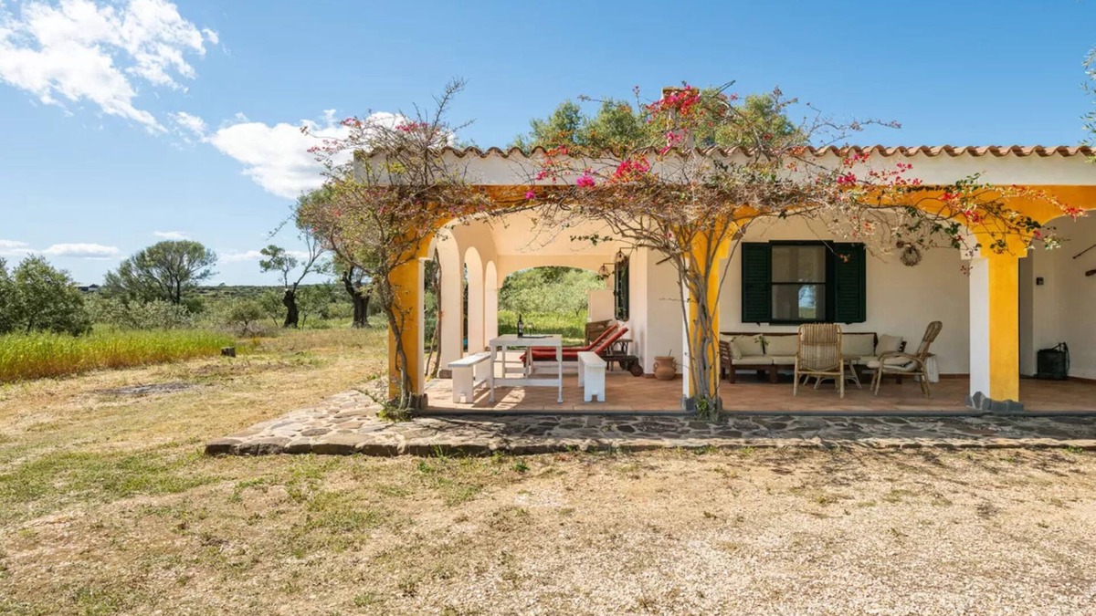 Orosei Villa | Lovely cottage with private wide garden near Orosei