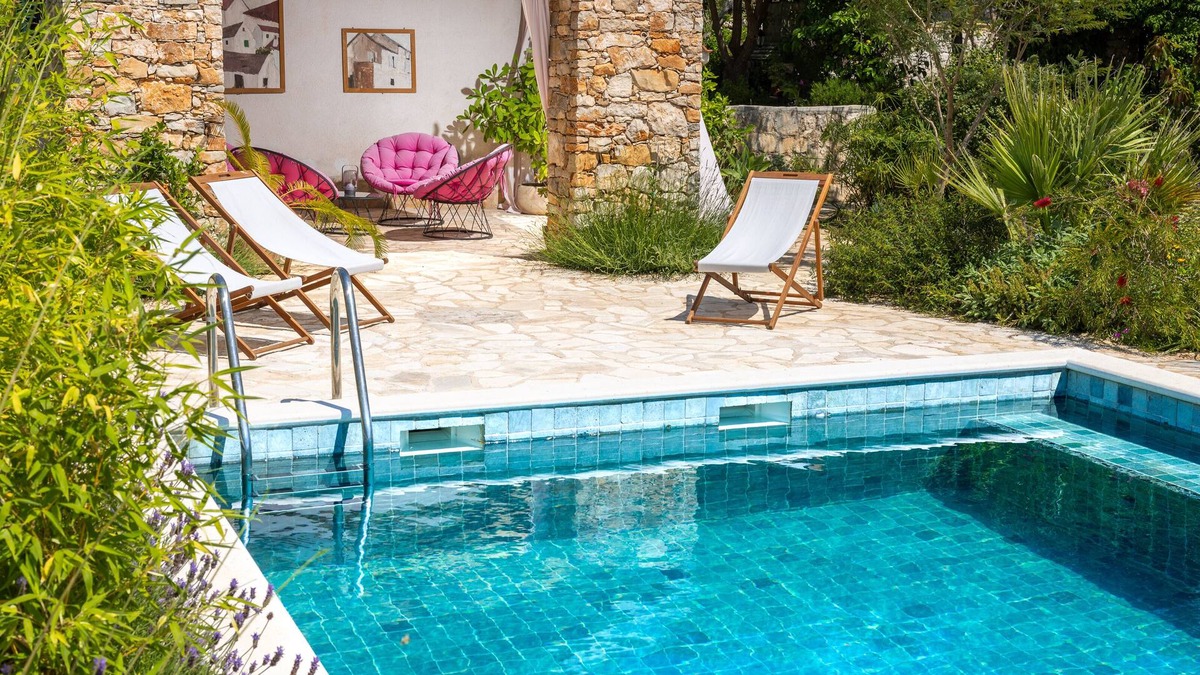 Rudina Cottage | Lovely Cottage with Garden and Swimming Pool