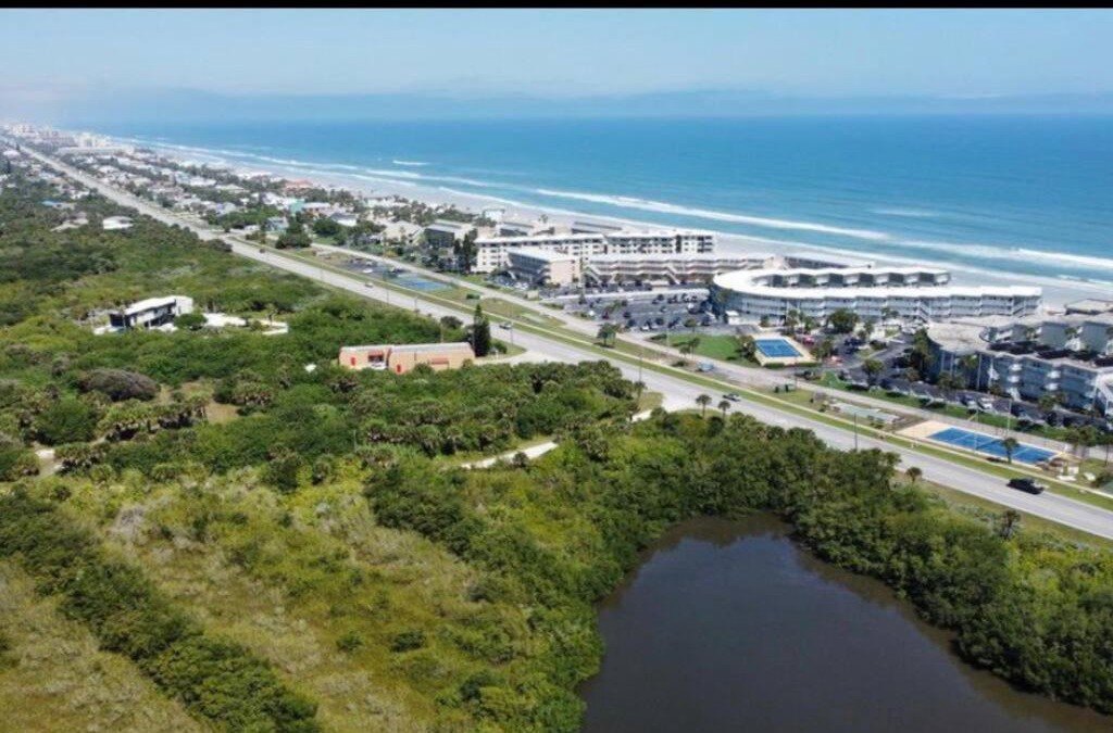 New Smyrna Beach Apartment | Lovely & Cozy 3 bedroom with pool