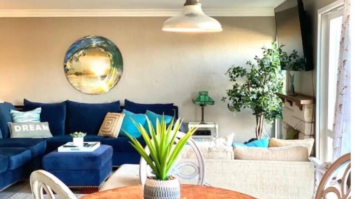 Del Obispo House | Lovely Cozy Beach Cottage.