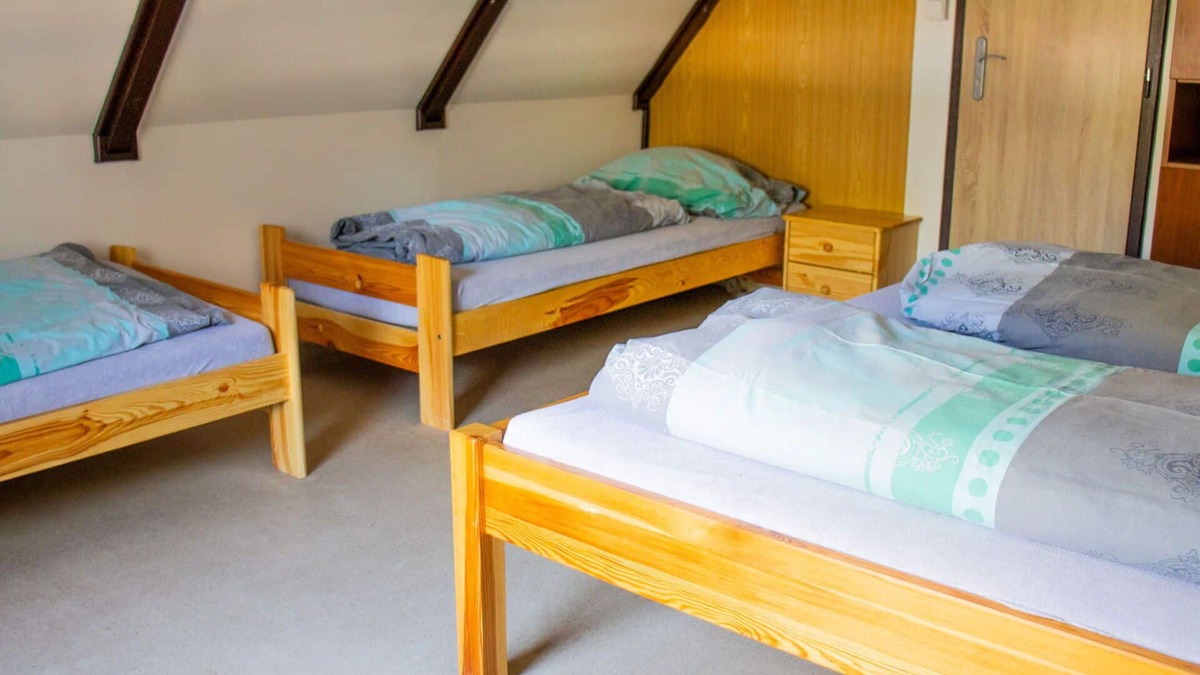 Hradec Kralove House | Lovely apartment in villa for 12 people with WIFI, TV, patio, pets allowed and parking