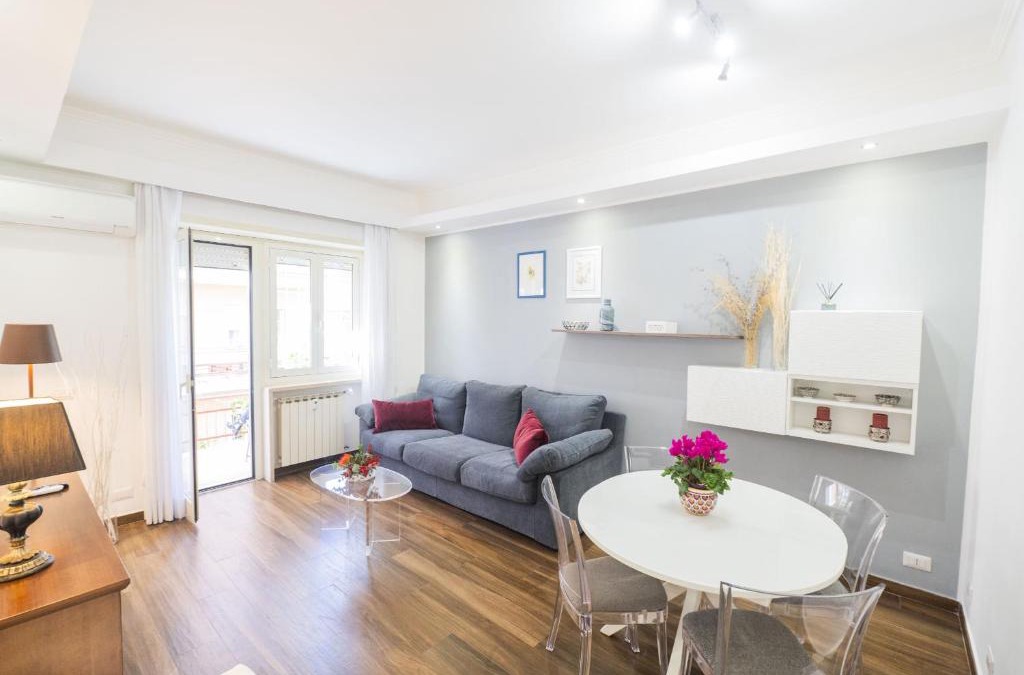 Suburbio XI della Vittoria Apartment | Lovely Design Apartment with Balcony