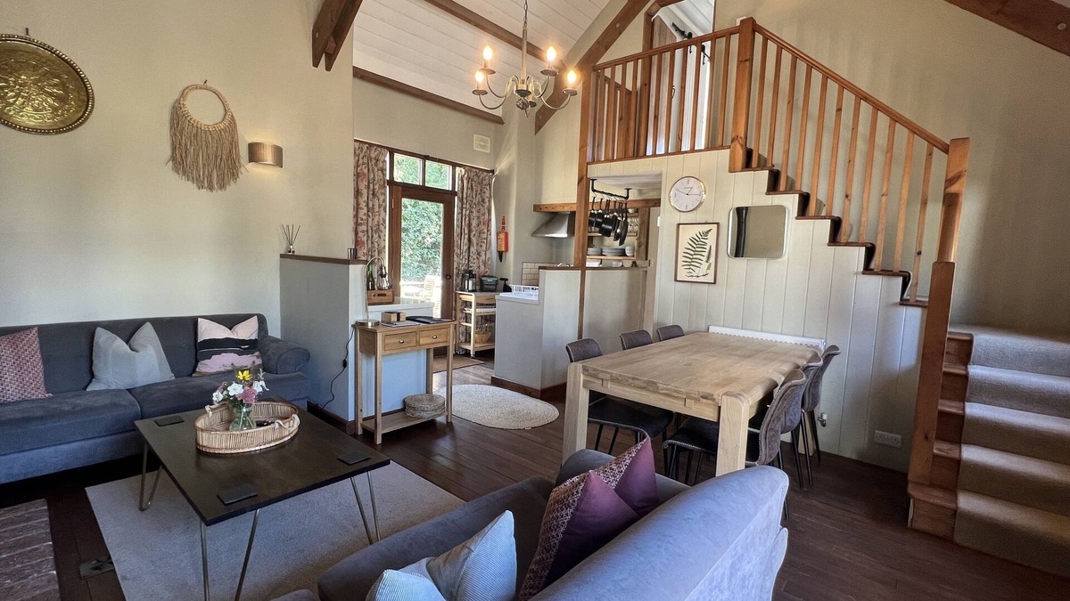 Crediton House | Lovely Devon barn, near Exeter, set in 15 acres of countryside