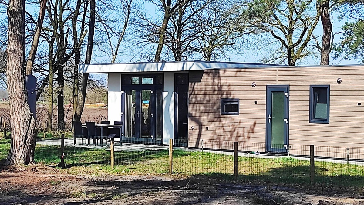 Municipality of Hellendoorn Ski Chalet | Lovely dog house in nature. Beautiful hiking/biking area near Adventure Park