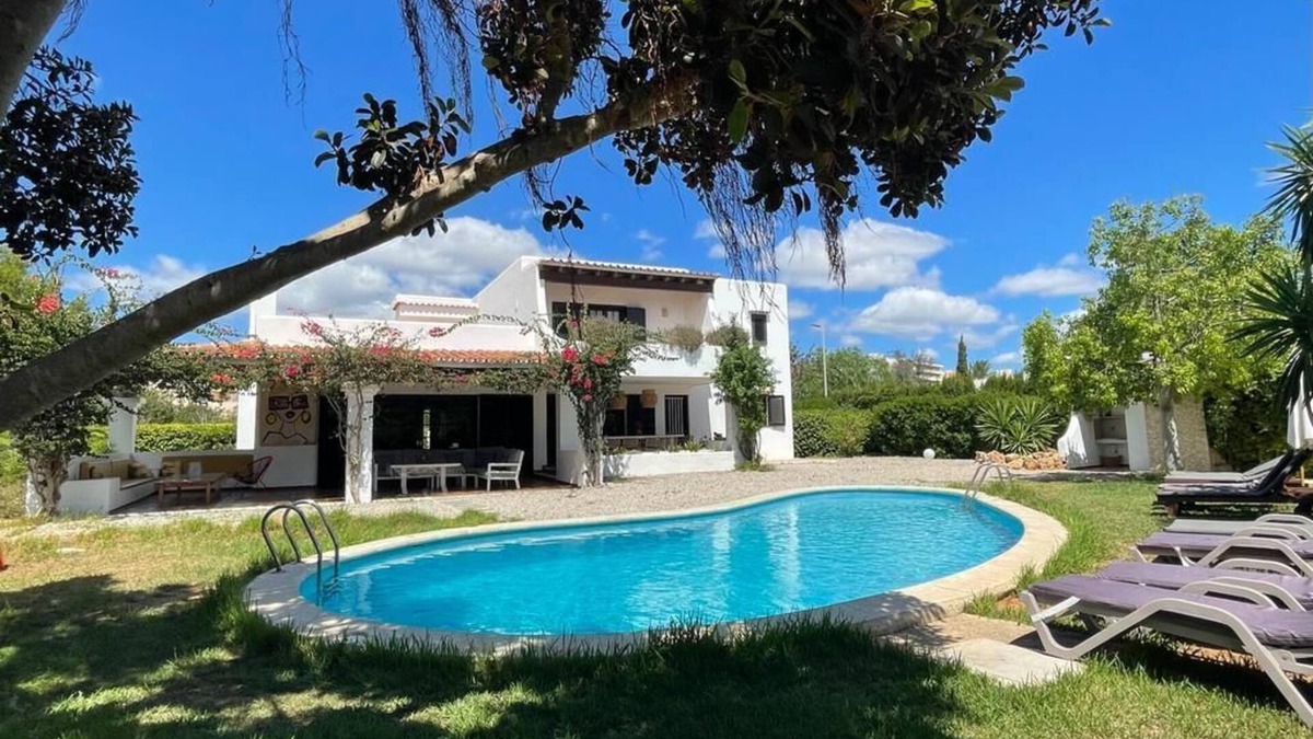 Sant Jordi de Ses Salines Villa | Lovely house with private pool, BBQ, AC, WiFi in Playa d' en Bossa