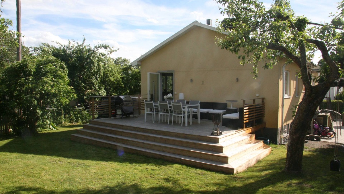 Enskede Gard House | Lovely family house close to Globen, Stockholm city, SoHo and the archipelago!