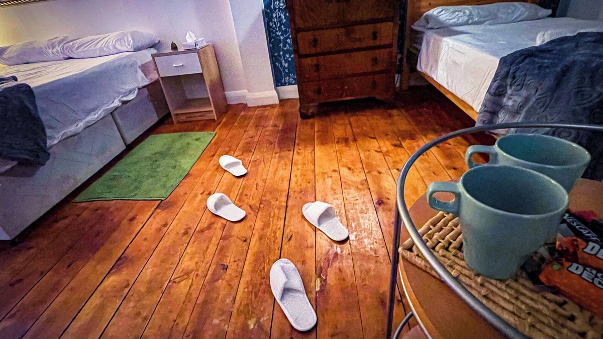 Dudden Hill Apartment | Lovely flat near train station and central london