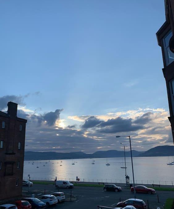 Gourock Apartment | Lovely flat overlooking the Clyde
