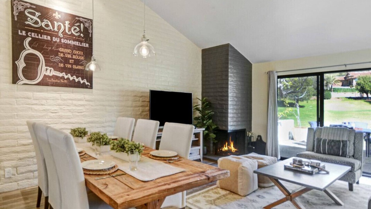 Napa Condo | Lovely Golf Course Retreat: Pool, Fire Pit & BBQ
