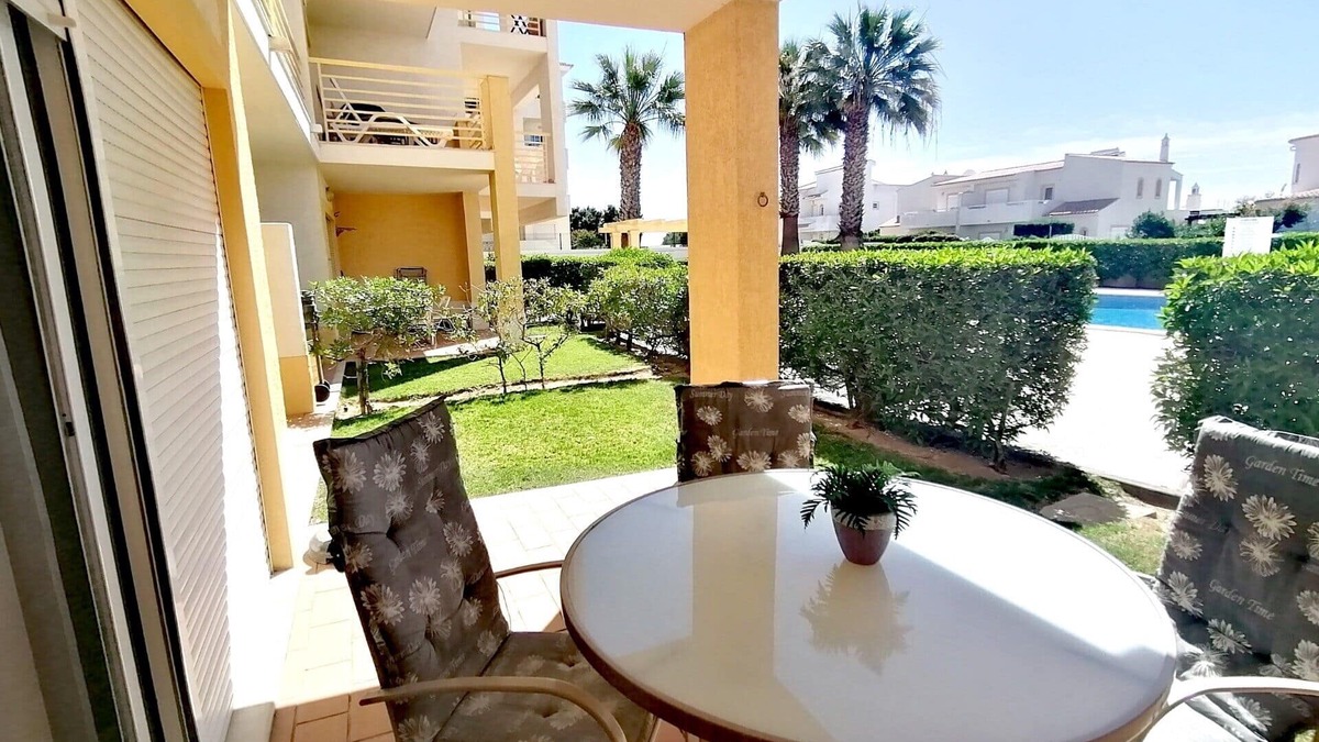 Correeira Apartment | Lovely ground floor apartment 2 bedroom apartment in Albufeira/Algarve