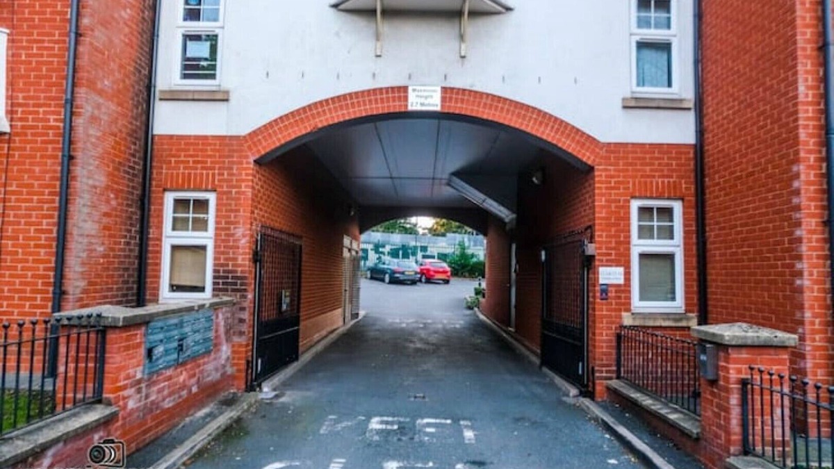 Erdington Apartment | Lovely Ground Floor Flat with free parking
