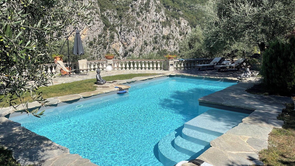 Breil-sur-Roya Apartment | Lovely Guest House with private pool