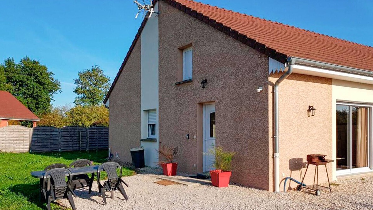 La Chapelle-Saint-Sauveur House | Lovely home in La Chapelle-Saint-Sauv