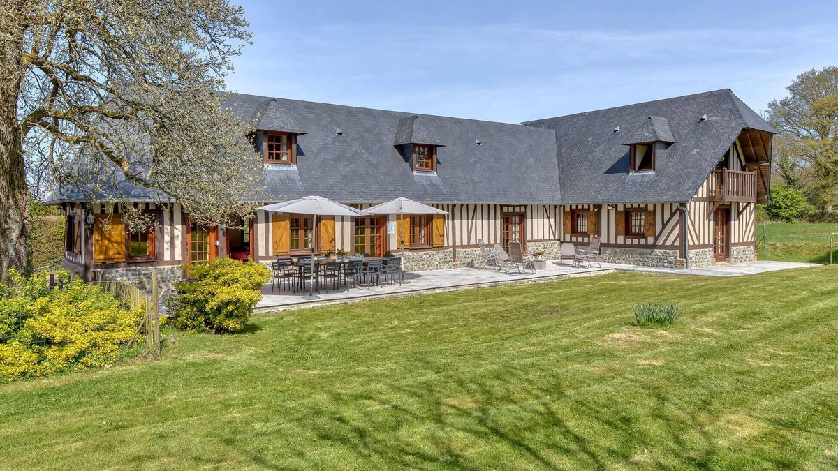 Saint-Etienne-l'Allier House | Lovely home in Saint-Etienne-l'Allier