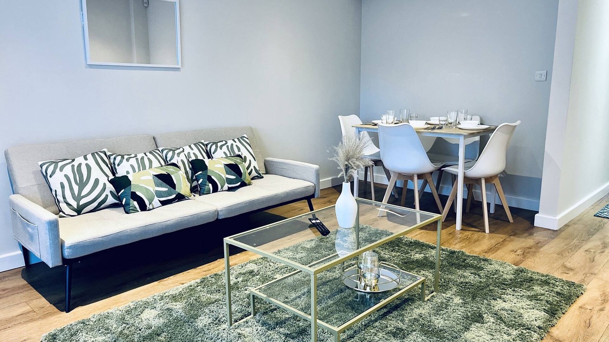 Hemel Hempstead House | Lovely Hertfordshire Holiday Home for 1-4 in Hemel Hempstead