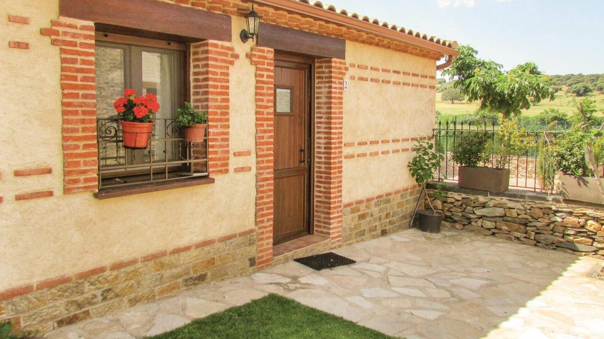 Aldeanueva de la Sierra House | Lovely home in Aldeanue. de la Sierra