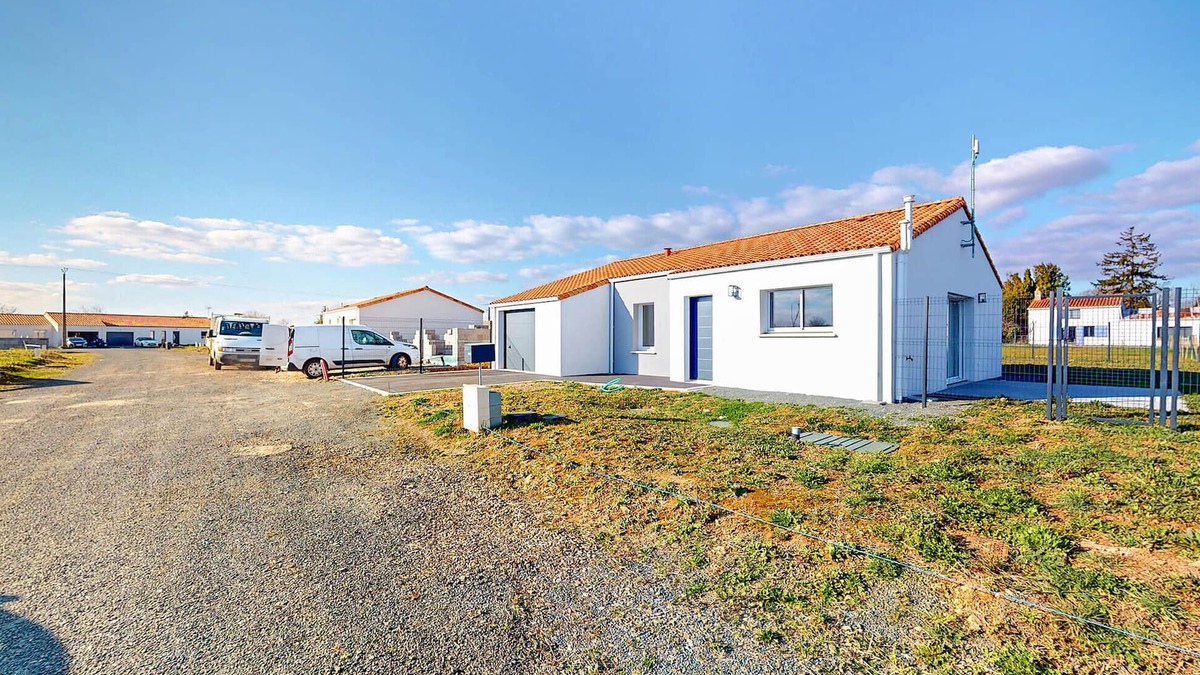 Les Magnils House | Lovely home in Les Magnils-Reigniers
