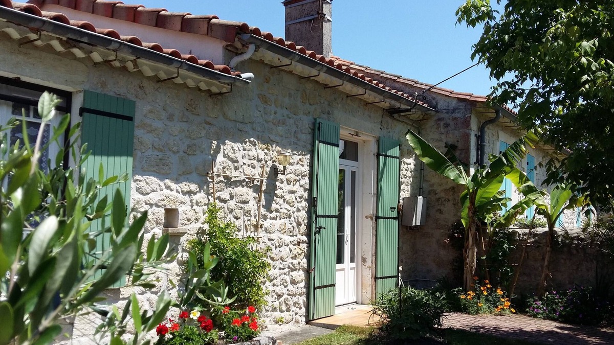 Jau-Dignac-et-Loirac House | lovely holiday home in tip of the Médoc 15 km from the ocean