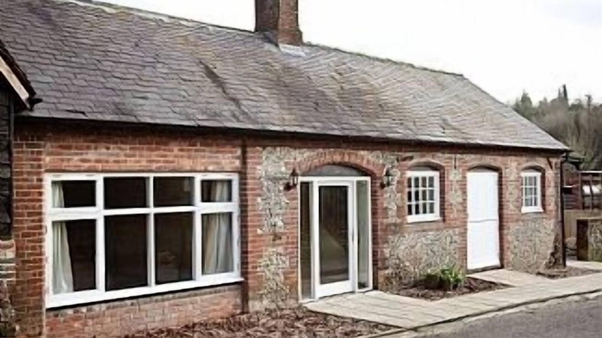 West Meon Cottage | Lovely Holiday Cottage