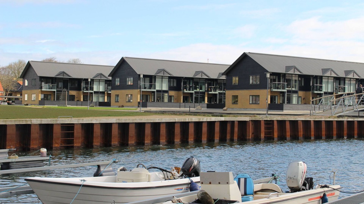 Nykobing Mors House | Lovely holiday flat with view of the harbour, town and Sallingsund Bridge.