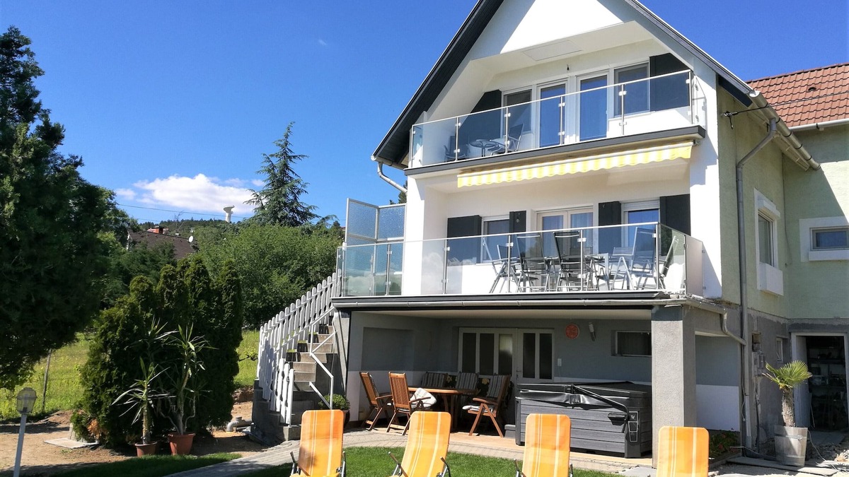 Velence House | Lovely holiday home with private pool and premium hot tub