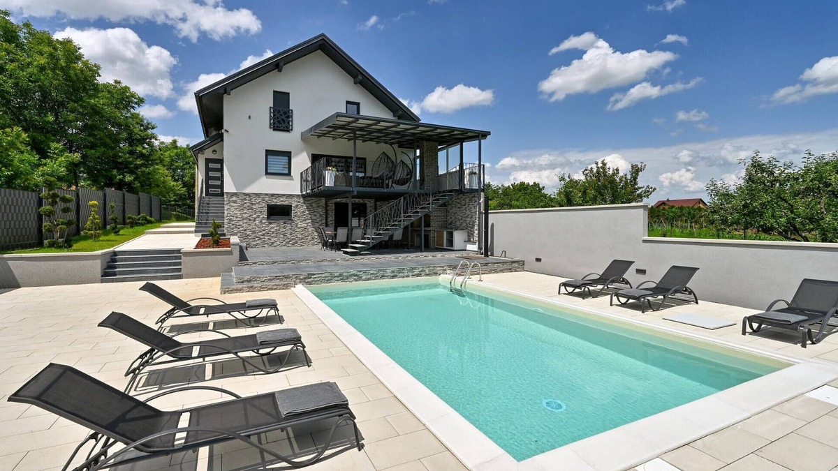 Ludbreg House | Lovely home in Vinogradi Ludbreski