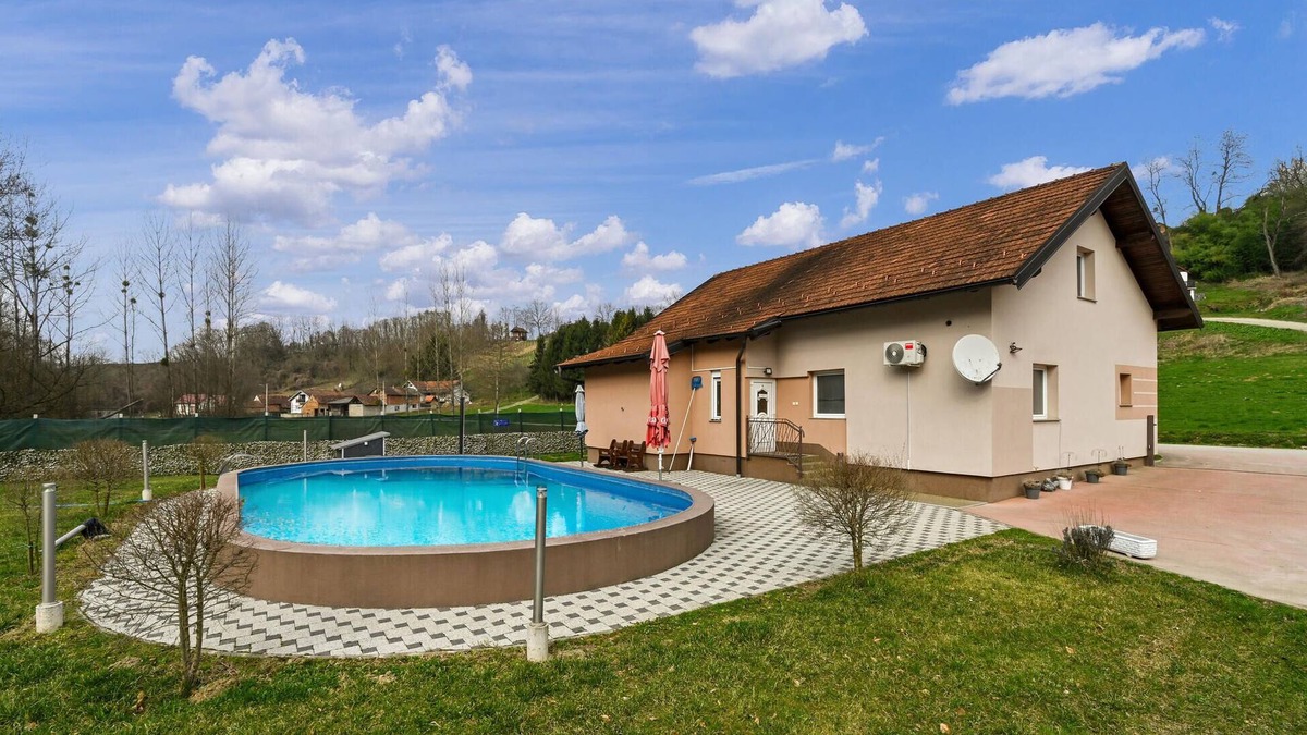 Ludbreg House | Lovely home in Vinogradi Ludbreski