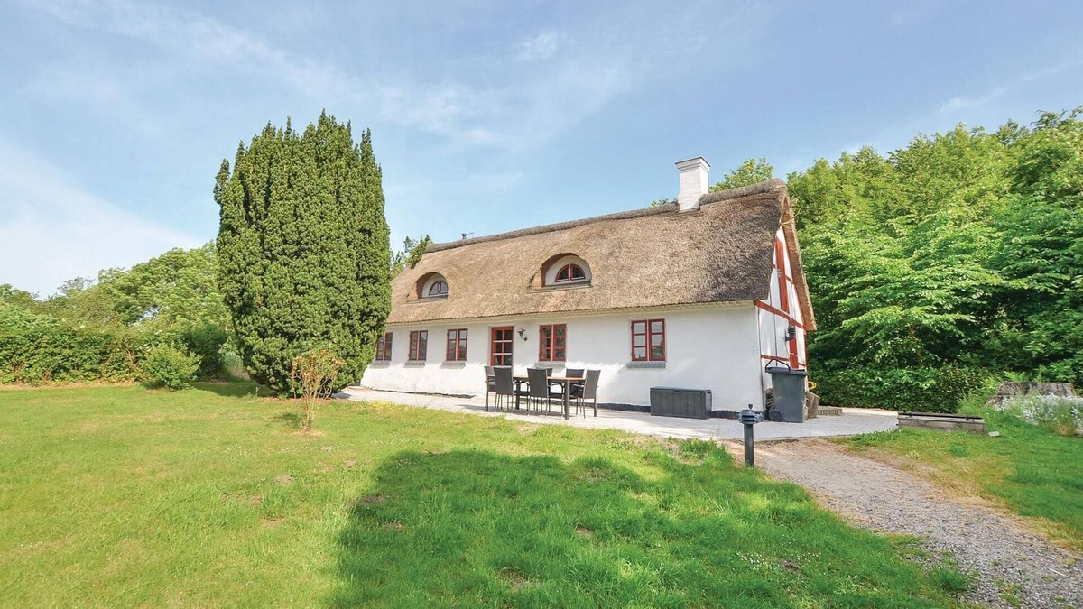 Kettingskov House | Lovely home in Augustenborg with WiFi