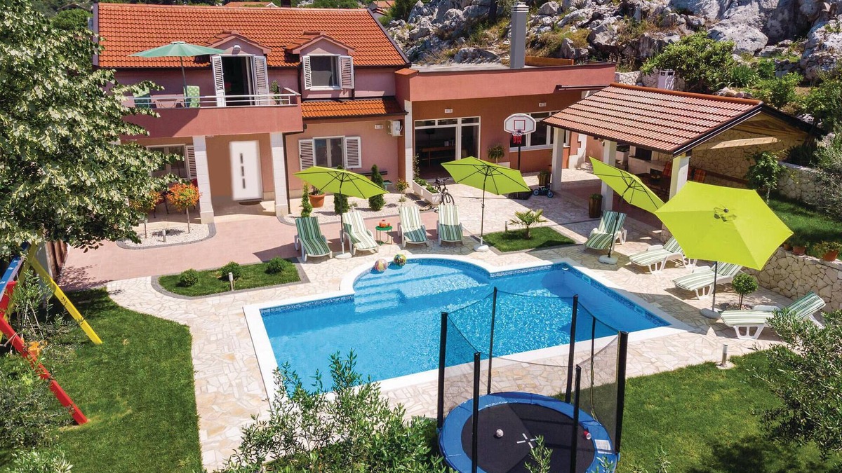 Ploce House | Lovely home in Bacina with WiFi