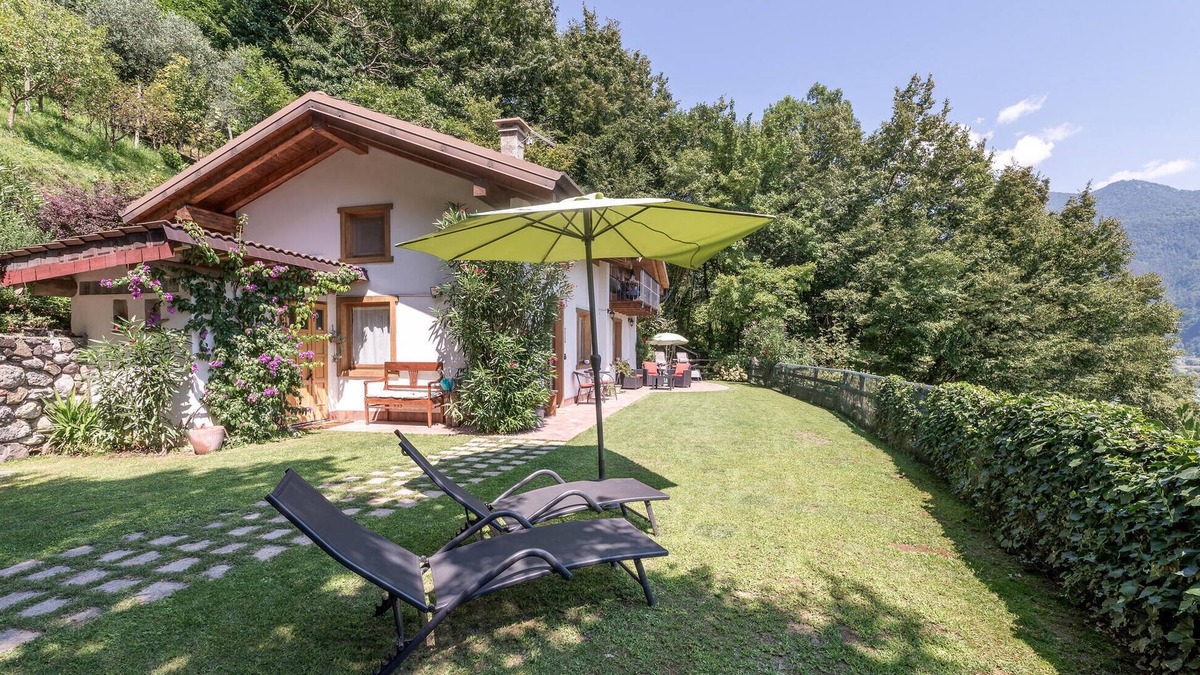 Bagolino House | Lovely home in Bagolino with kitchen