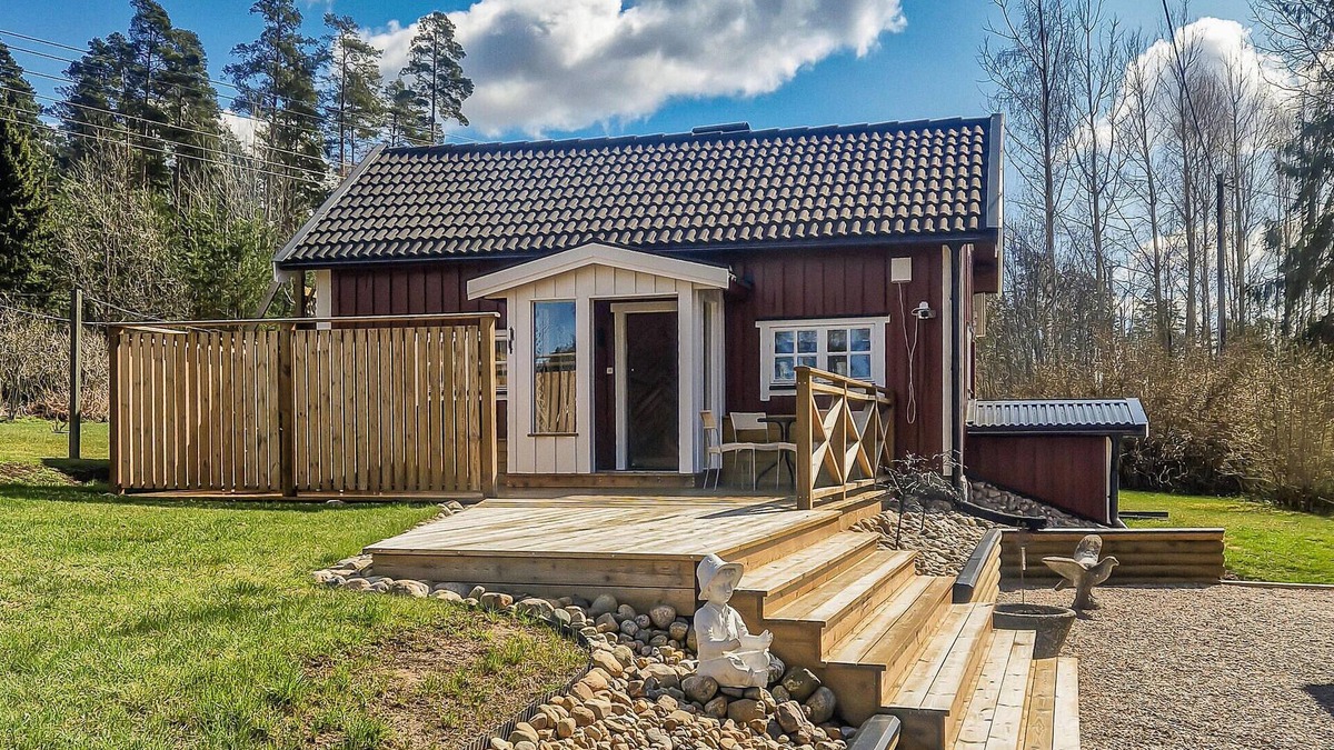 Bettna House | Lovely home in Bettna with kitchen