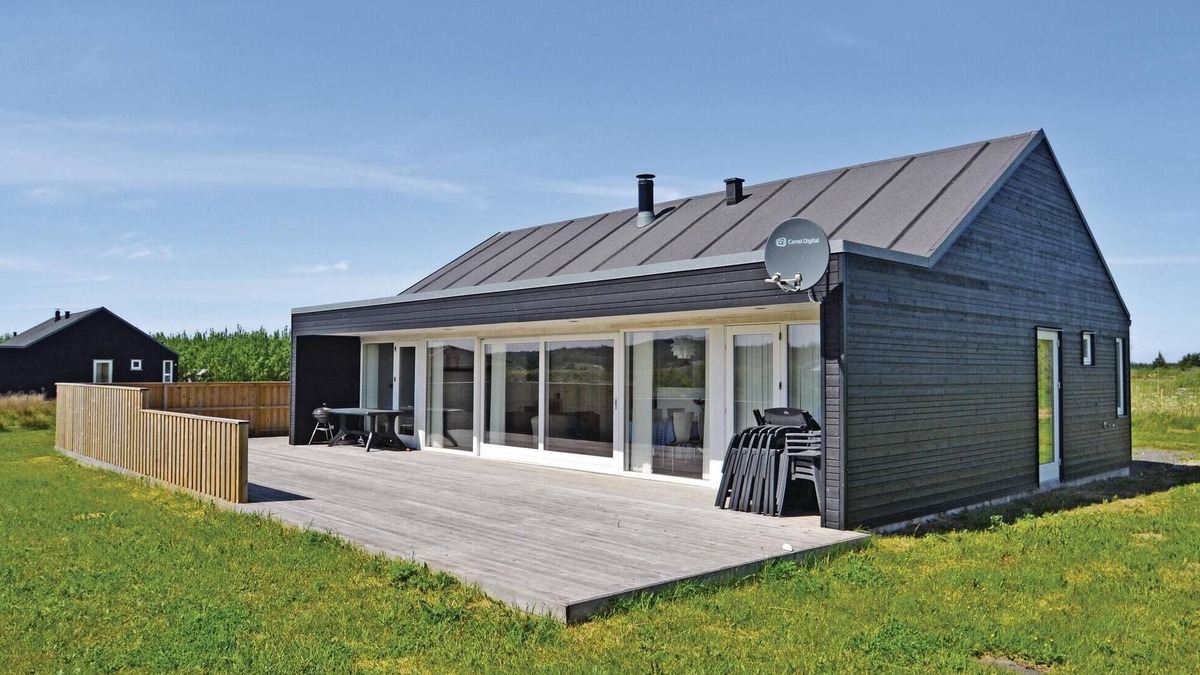 Brovst House | Lovely home in Brovst with sauna