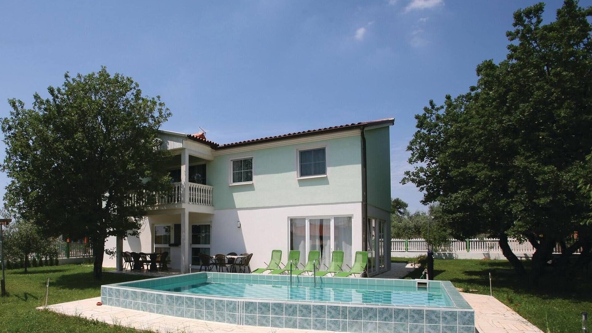 Kaldanija House | Lovely home in Buje with WiFi