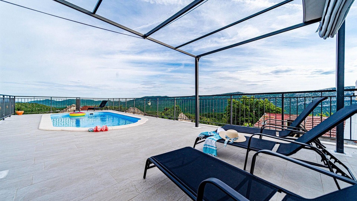 Dancanje House | Lovely home in Dancanje