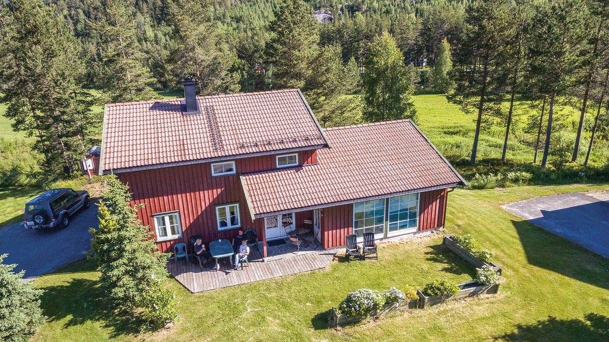 Øvre Ramse House | Lovely home in Dølemo with sauna