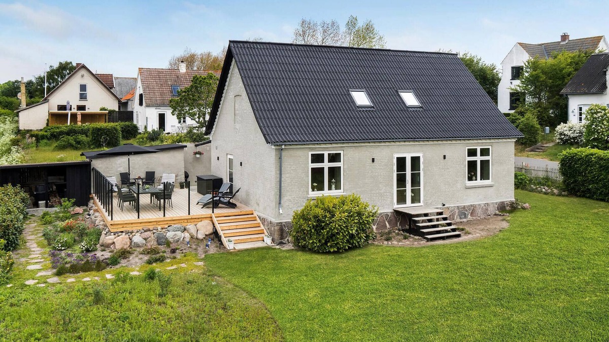 Fej House | Lovely home in Fejø with WiFi
