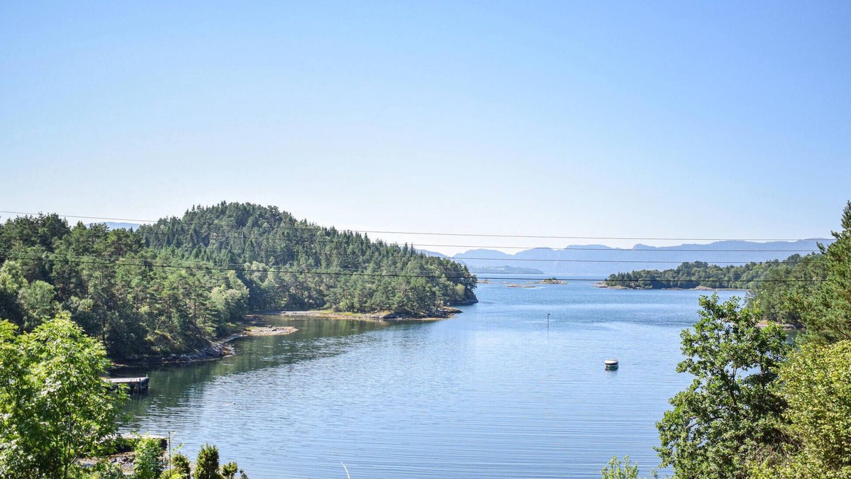 Fjelberg House | Lovely home in Fjelberg with WiFi