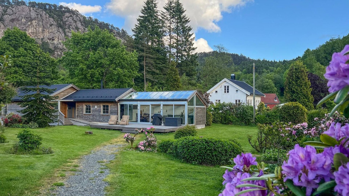 Lund House | Lovely home in Flekkefjord with sauna