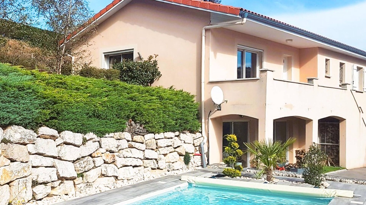 La Valla-en-Gier House | Lovely home in La Valla en Gier