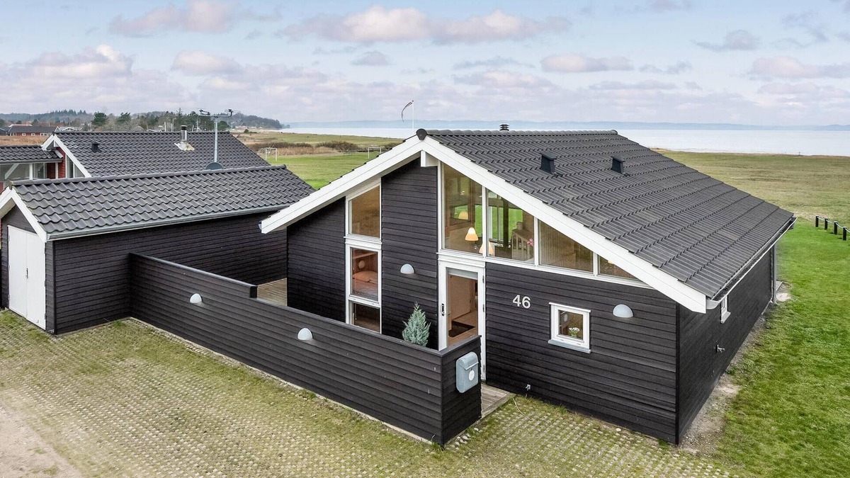 Fredericia House | Lovely home in Fredericia with kitchen