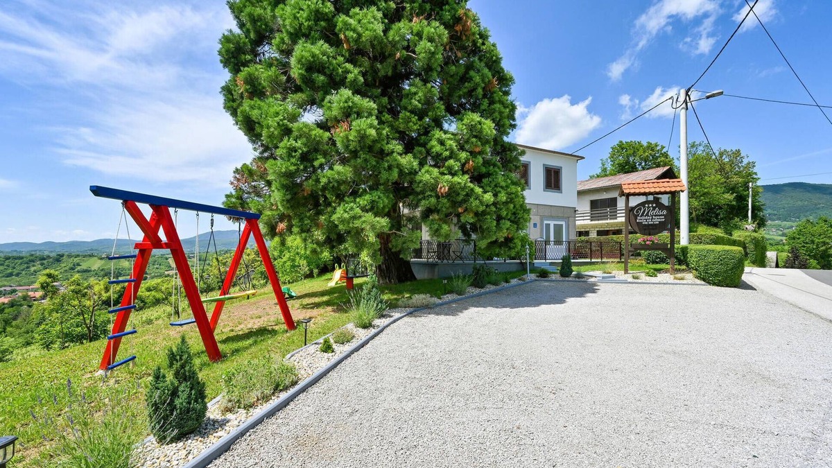 Breznik Plesivicki House | Lovely home in Gornja Reka with WiFi