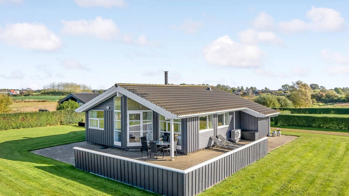 Flovt Strand House | Lovely home in Haderslev with sauna