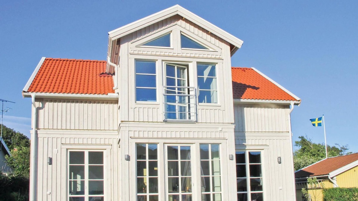 Hamburgsund House | Lovely home in Hamburgsund with WiFi