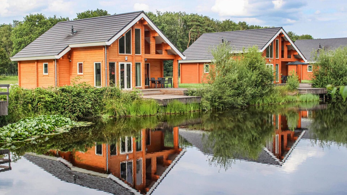 Heel House | Lovely home in HEEL with house sea view