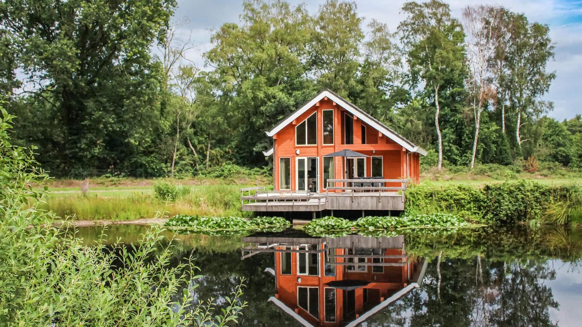 Heel House | Lovely home in HEEL with WiFi