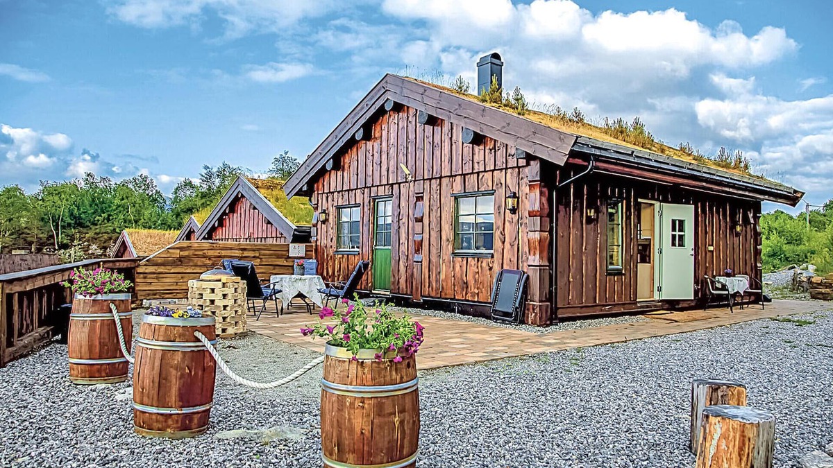 Sykkylven House | Lovely home in Ikornnes