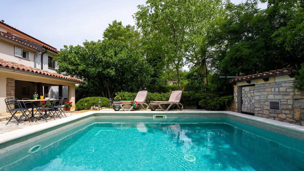 Vozilici House | Lovely home in Krsan with WiFi