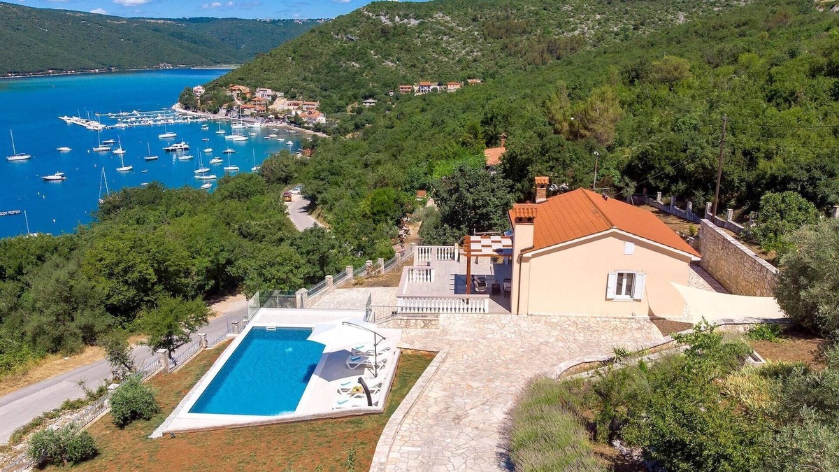 Trget House | Lovely home in Labin - Rabac